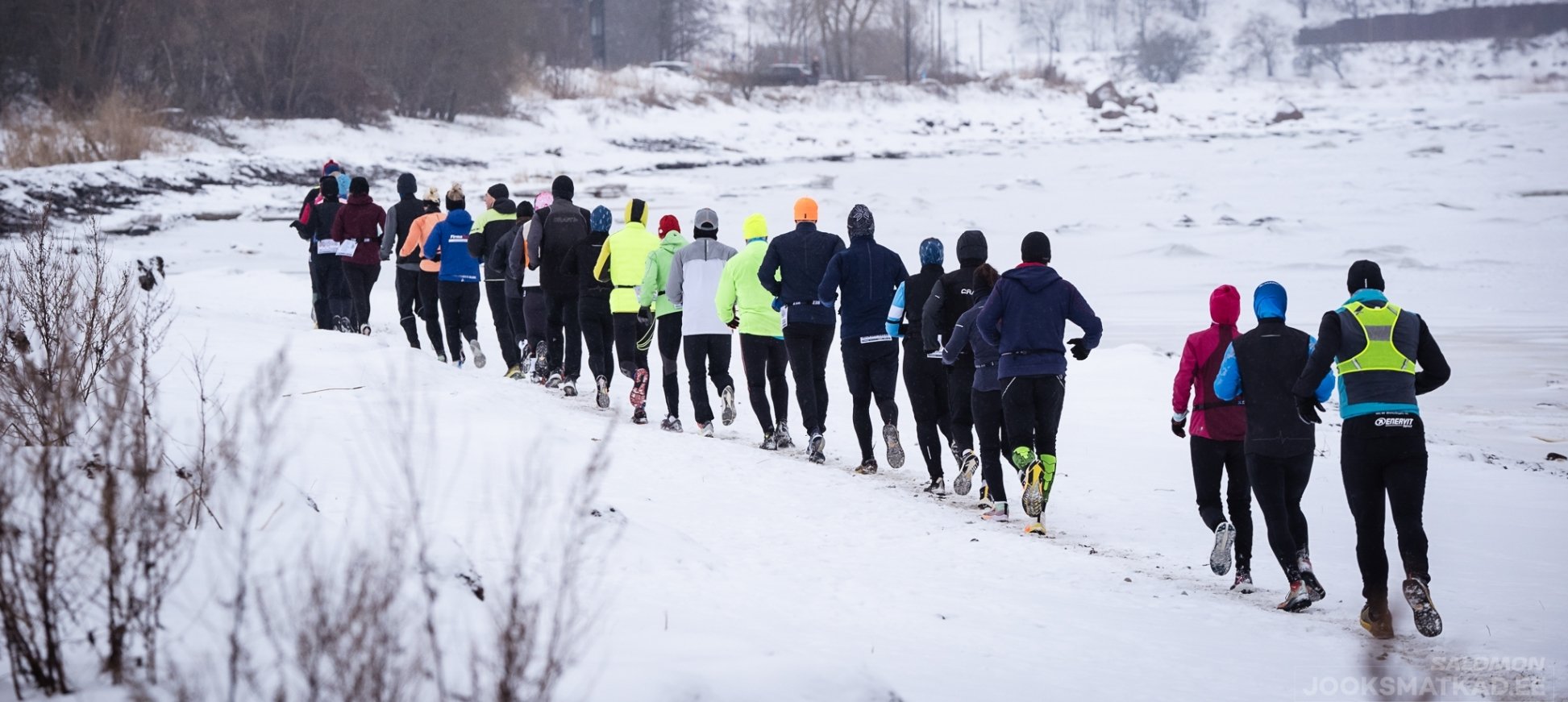 Salomon jooks-matkad on ideaalne võimalus kõigile, kes soovivad talvehooajal teha pikemat vastupidavustreeningut ja uusi radu avastada. Boonuseks on suurepärane