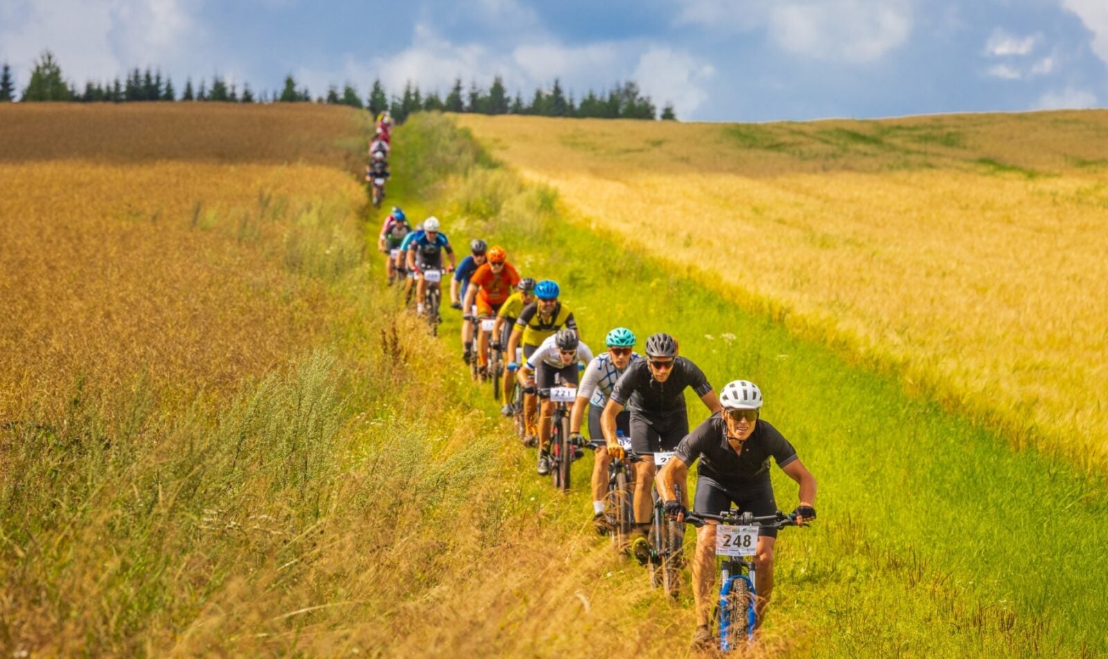 Bosch Eesti Maastikurattasari jõuab tänavu kaheteistkümnenda hooajani, mis saab avapaugu 3. mail Viljandis. Seejärel viib sari ratturid läbi terve Eesti…
Source