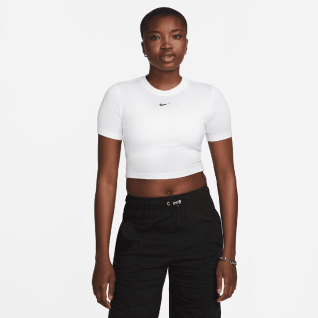 ★★Nike★★ Sportswear loose short sleeve crop t-shirt W ar Buy Nike Sportswear Women's Loose Short-Sleeve Cropped T