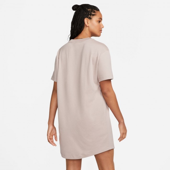 Nike sportswear essential women s short sleeve t shirt dress Sargid ja topid Osta veebist Sportland